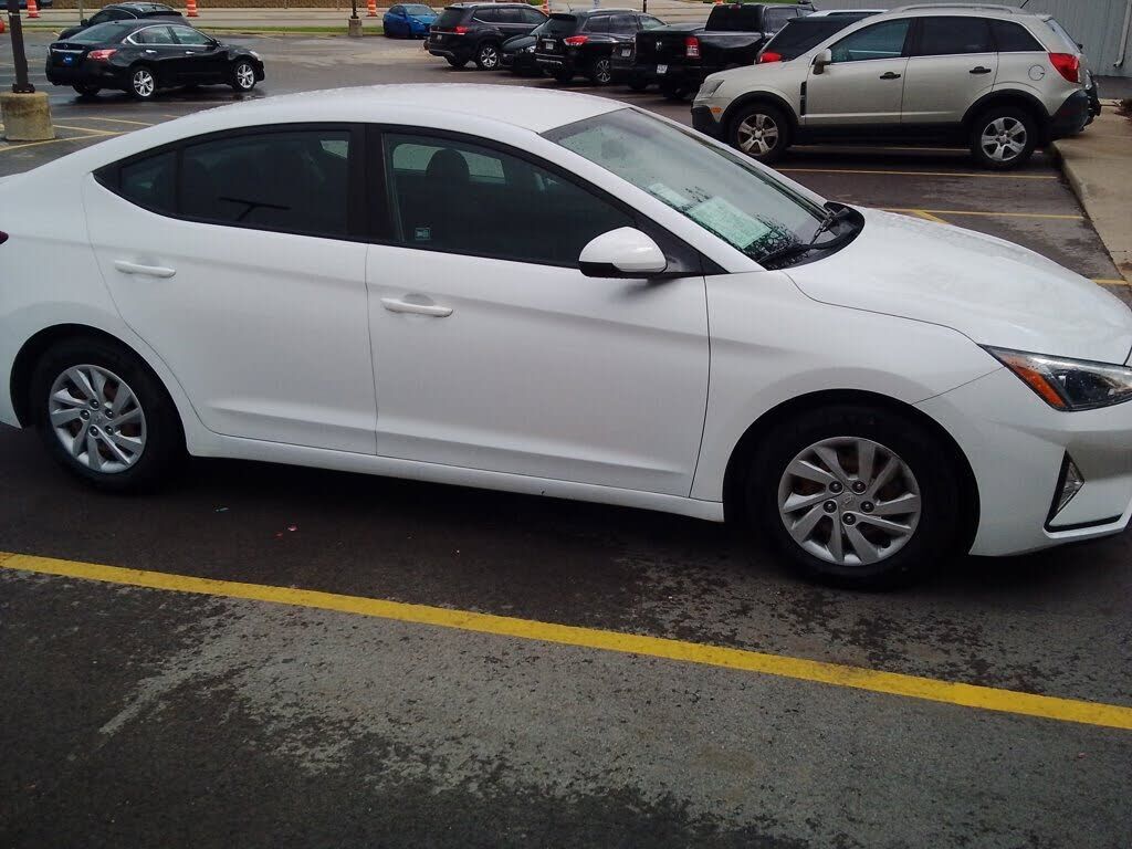 2019 HYUNDAI Elantra