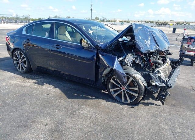2017 JAGUAR XE