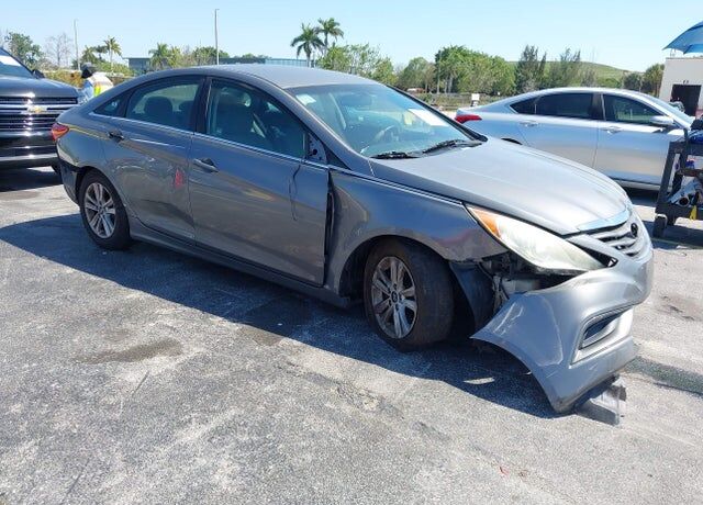 2013 HYUNDAI Sonata