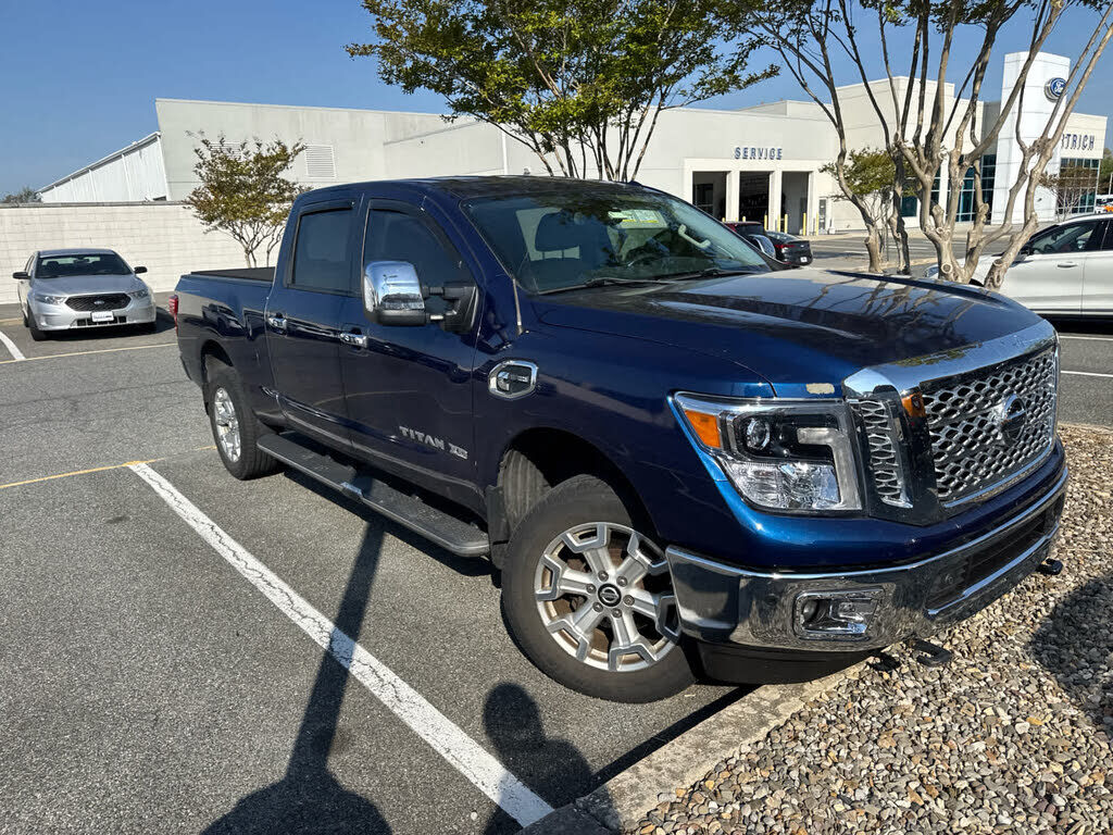 2016 NISSAN Titan