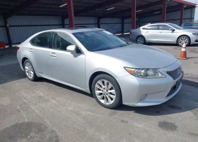 2013 LEXUS ES