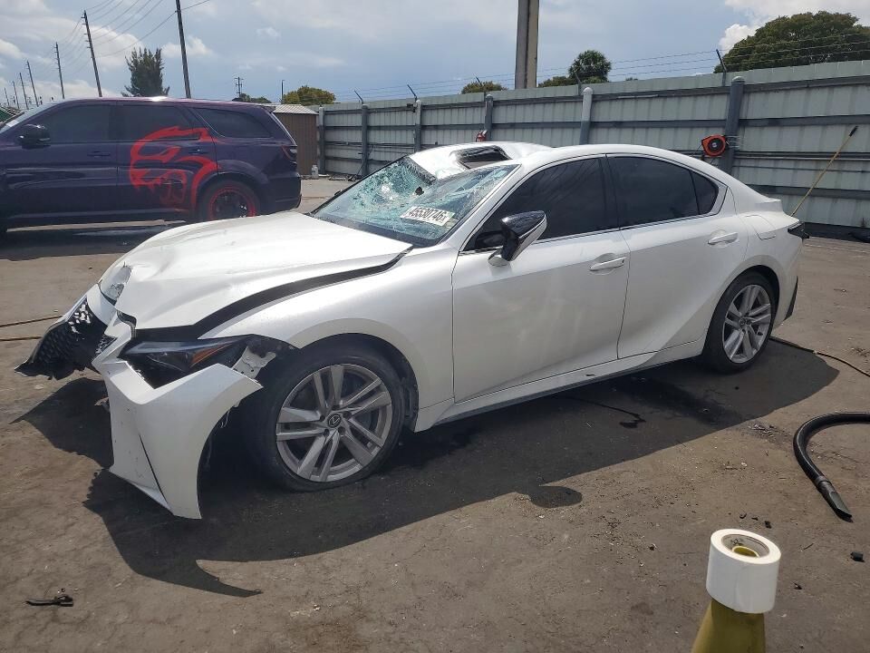 2024 LEXUS IS