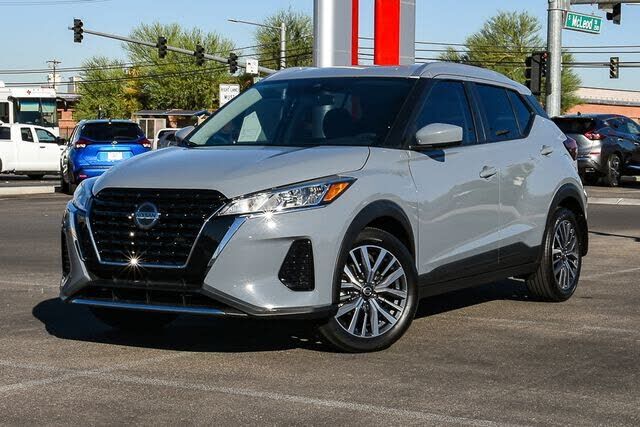 2021 NISSAN Kicks