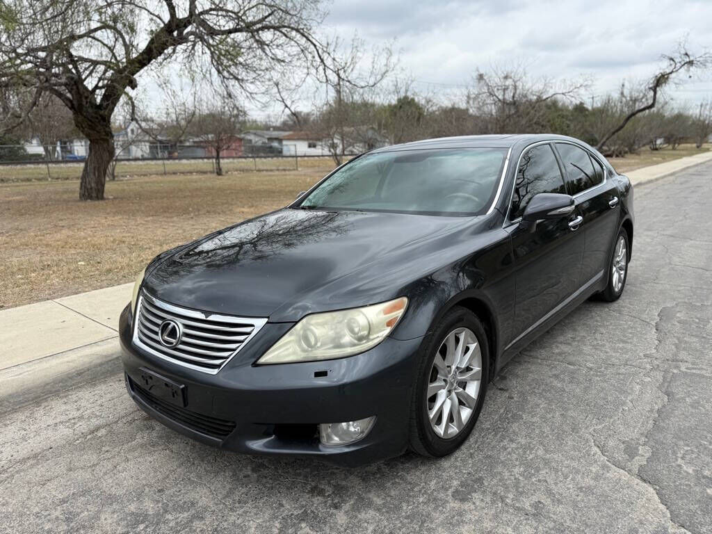 2011 LEXUS LS