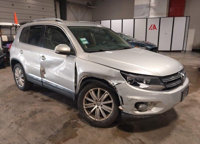 2014 VOLKSWAGEN Tiguan