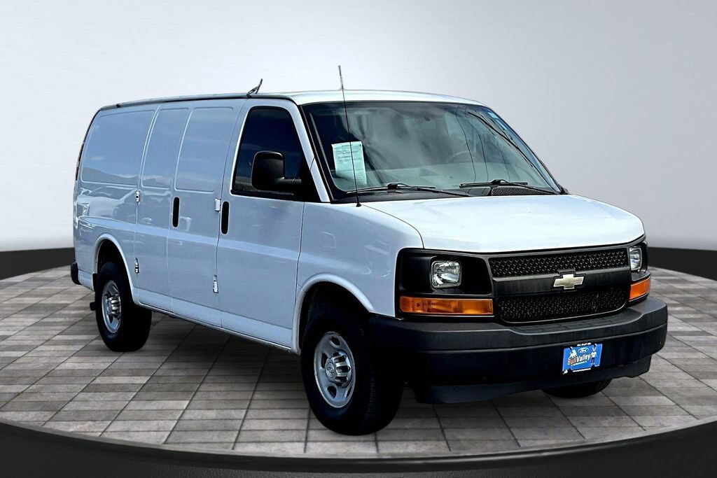 2017 CHEVROLET Express