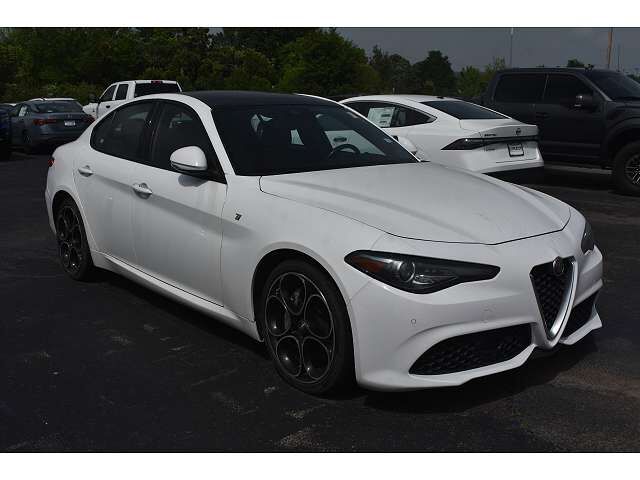 2022 ALFA ROMEO Giulia