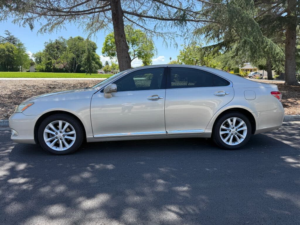2012 LEXUS ES
