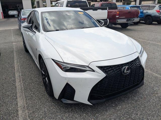 2021 LEXUS IS