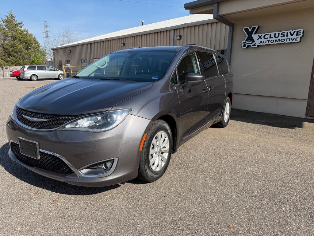 2017 CHRYSLER Pacifica