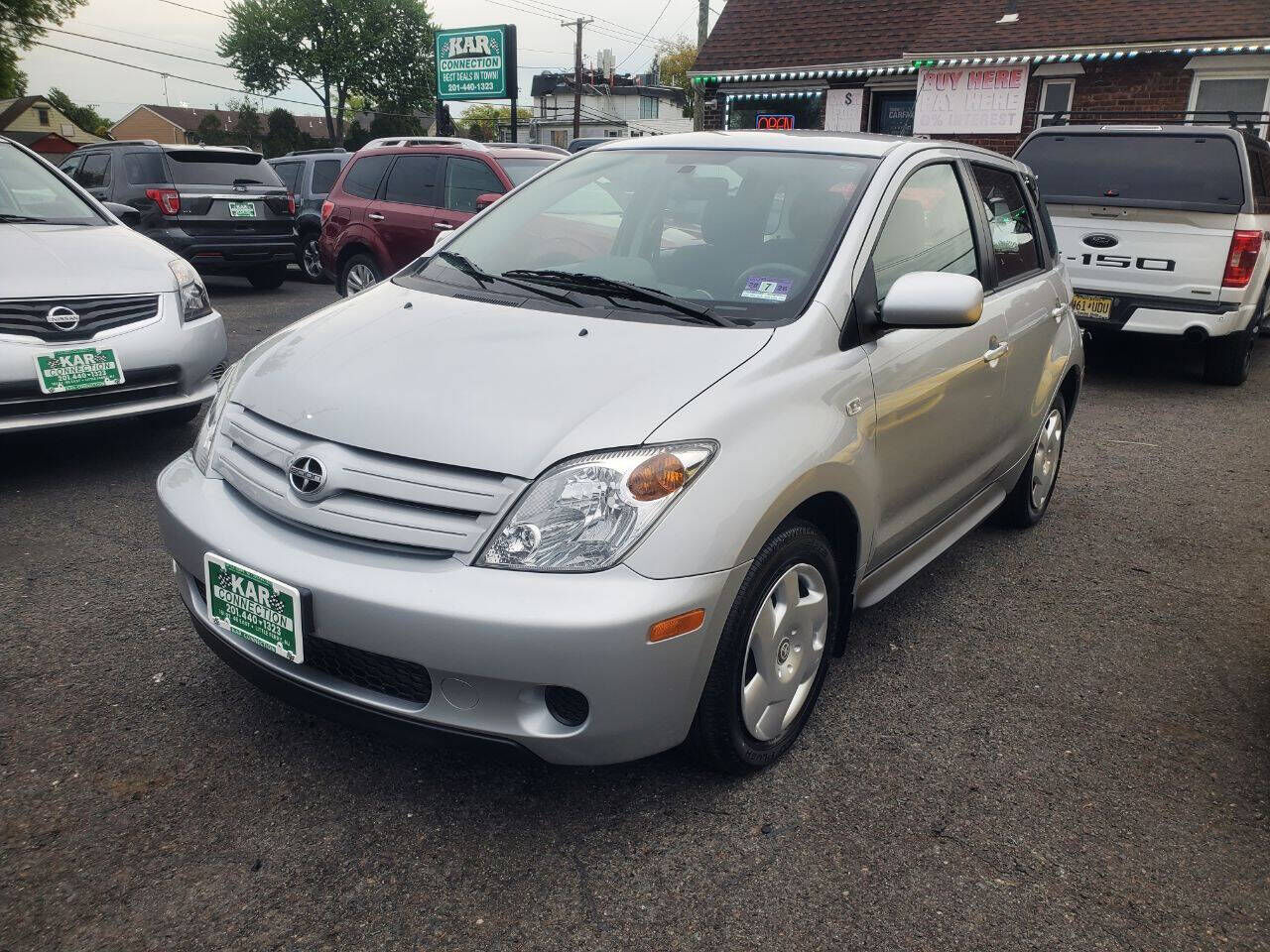 2004 TOYOTA SCION
