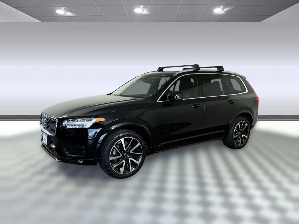 2022 VOLVO XC90