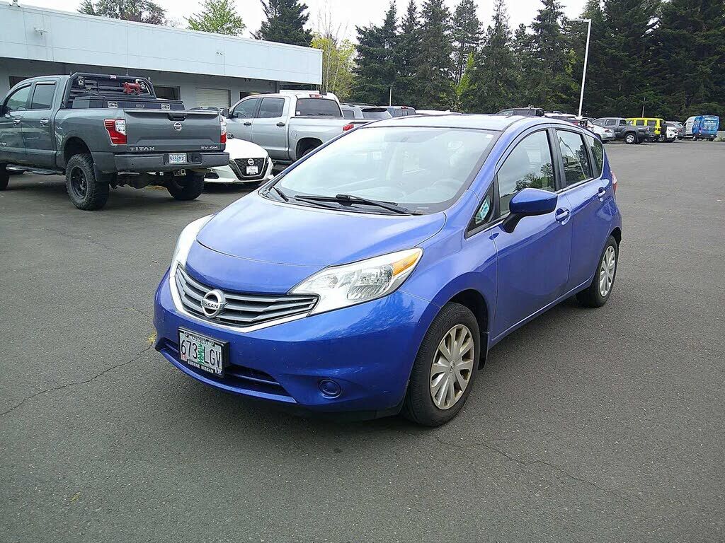 2016 NISSAN Versa