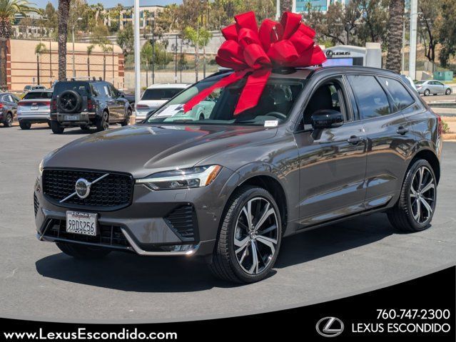 2025 VOLVO XC60