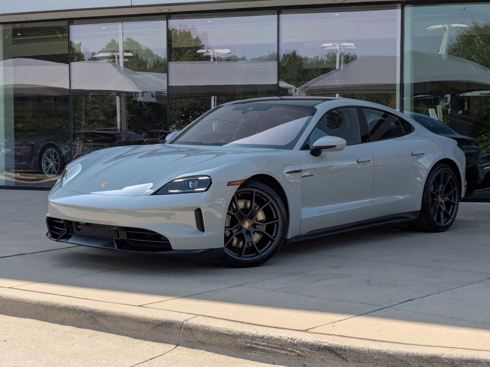 2026 PORSCHE Taycan