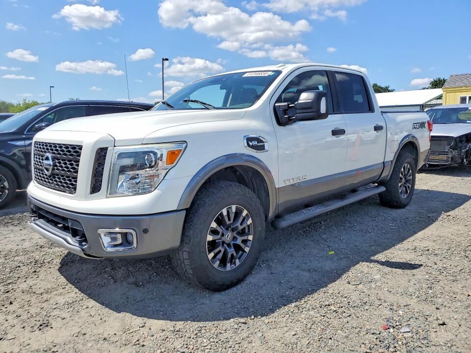 2017 NISSAN Titan