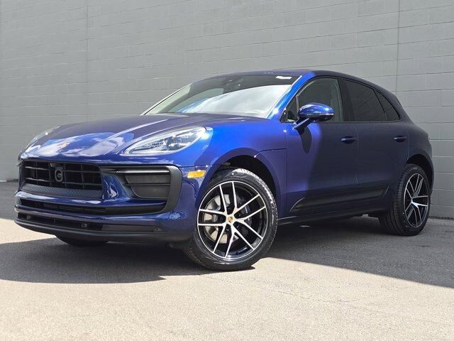 2026 PORSCHE Macan