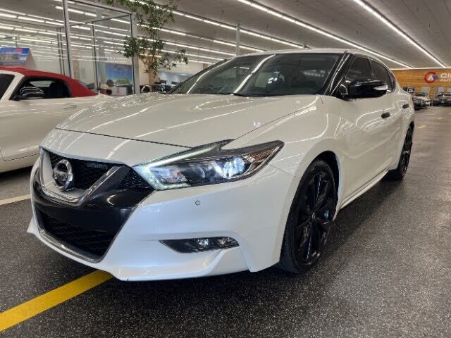 2017 NISSAN Maxima