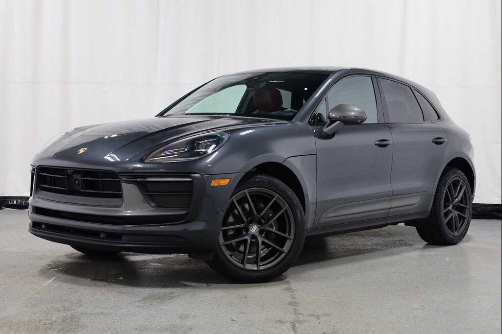 2023 PORSCHE Macan
