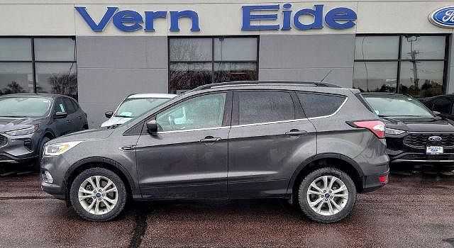 2017 FORD Escape