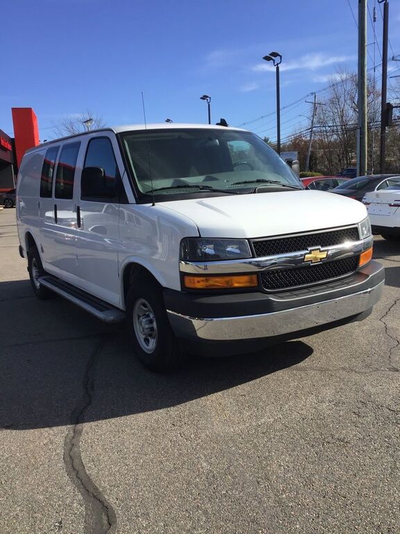 2024 CHEVROLET Express
