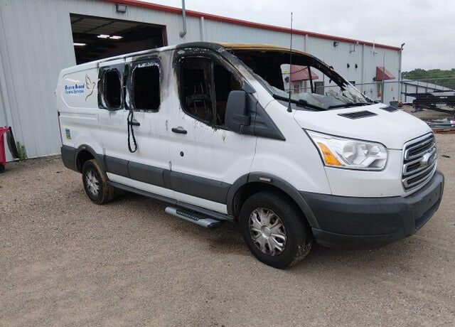 2015 FORD Transit