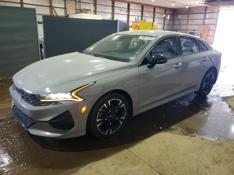 2022 KIA K5