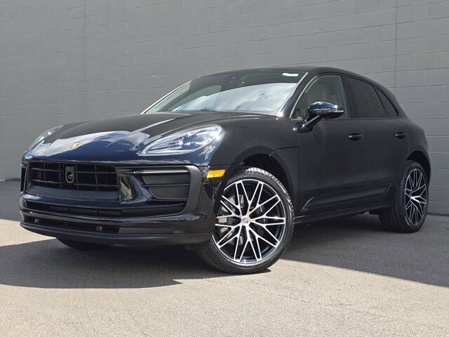 2026 PORSCHE Macan