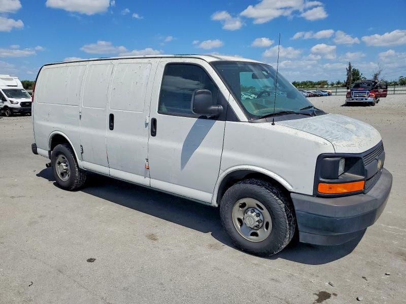 2017 CHEVROLET Express