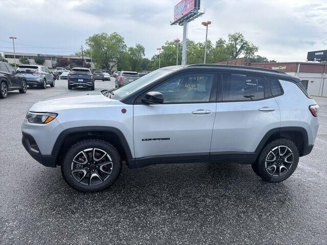 2025 JEEP Compass