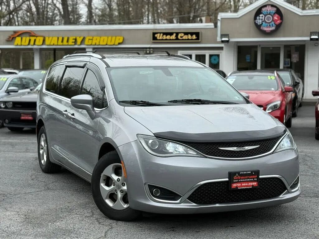 2017 CHRYSLER Pacifica