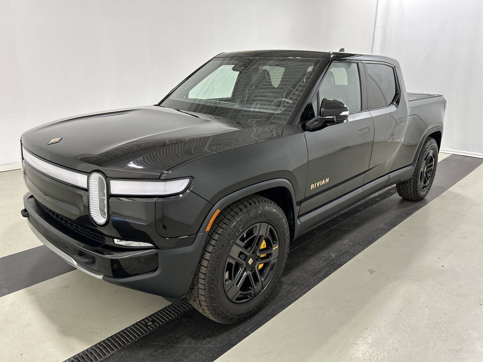 2024 RIVIAN R1T