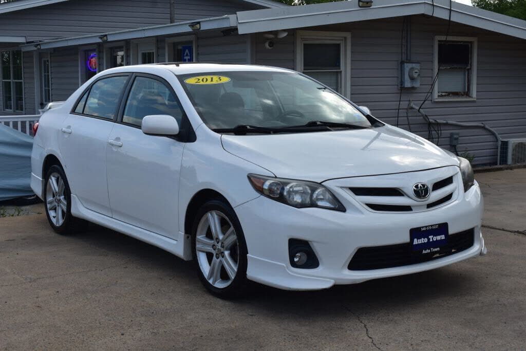 2013 TOYOTA Corolla
