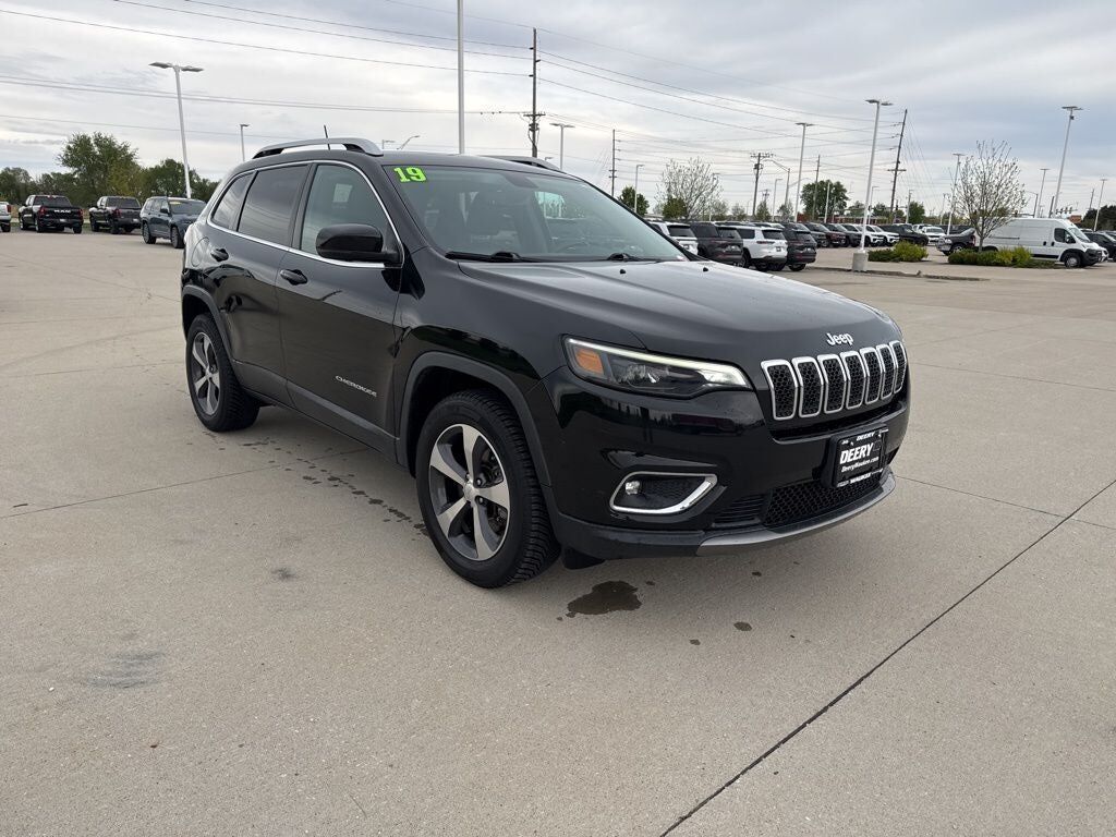 2019 JEEP Cherokee