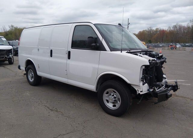 2024 CHEVROLET Express