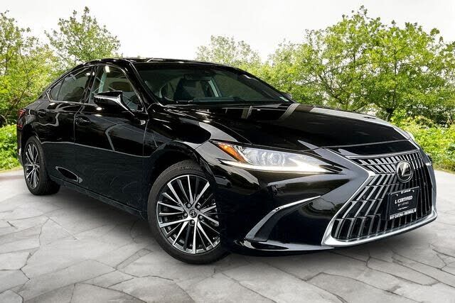 2024 LEXUS ES