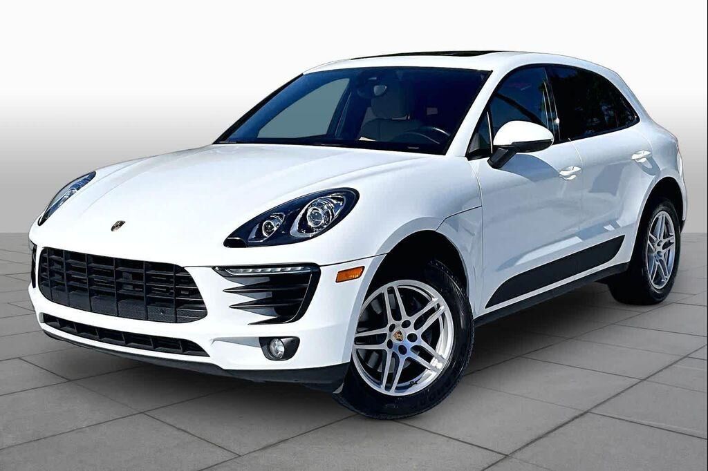2018 PORSCHE Macan