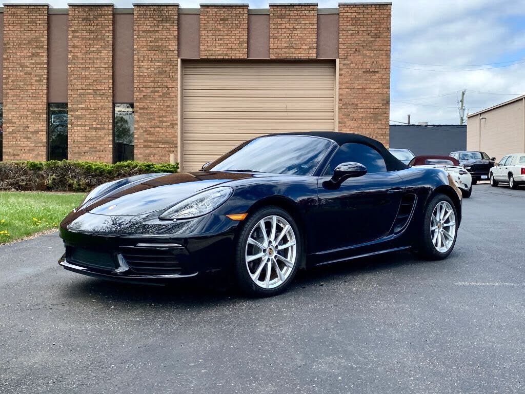 2017 PORSCHE Boxster