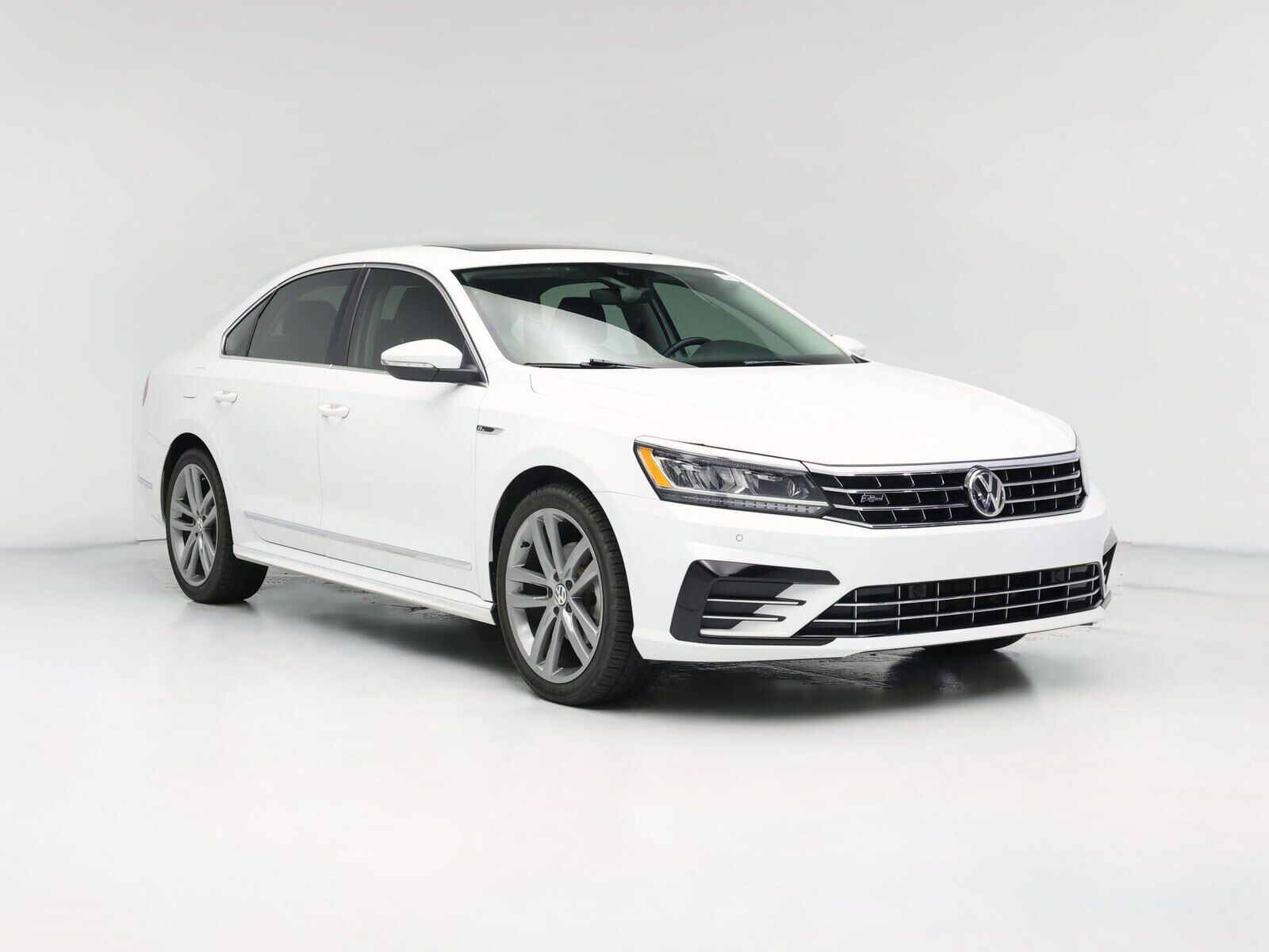 2019 VOLKSWAGEN Passat