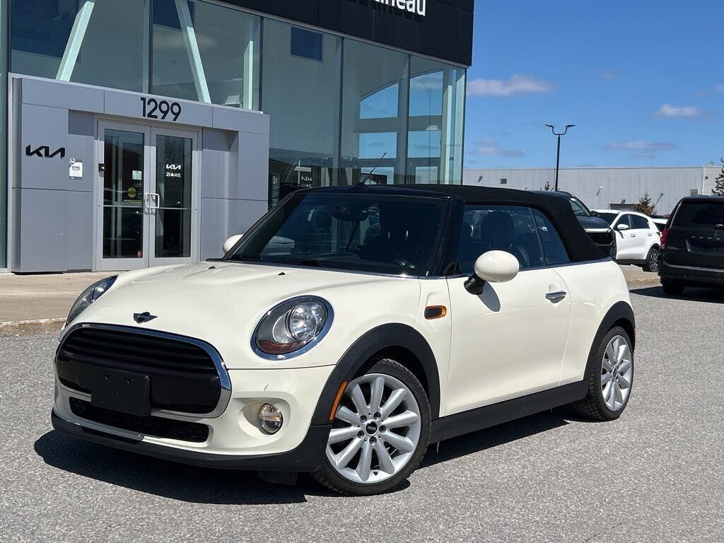 MINI Cooper Convertible