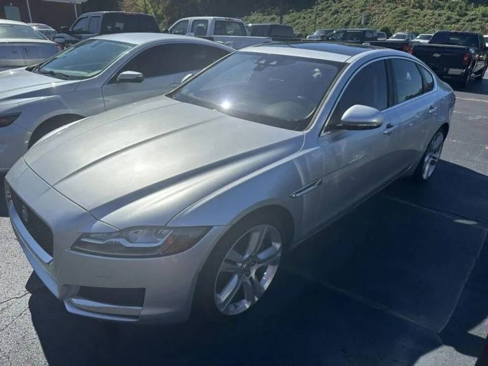 2017 JAGUAR XF