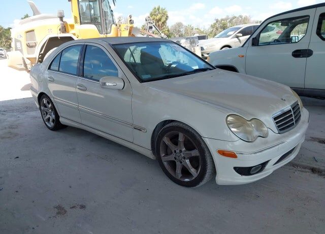 2007 MERCEDES-BENZ C-Class