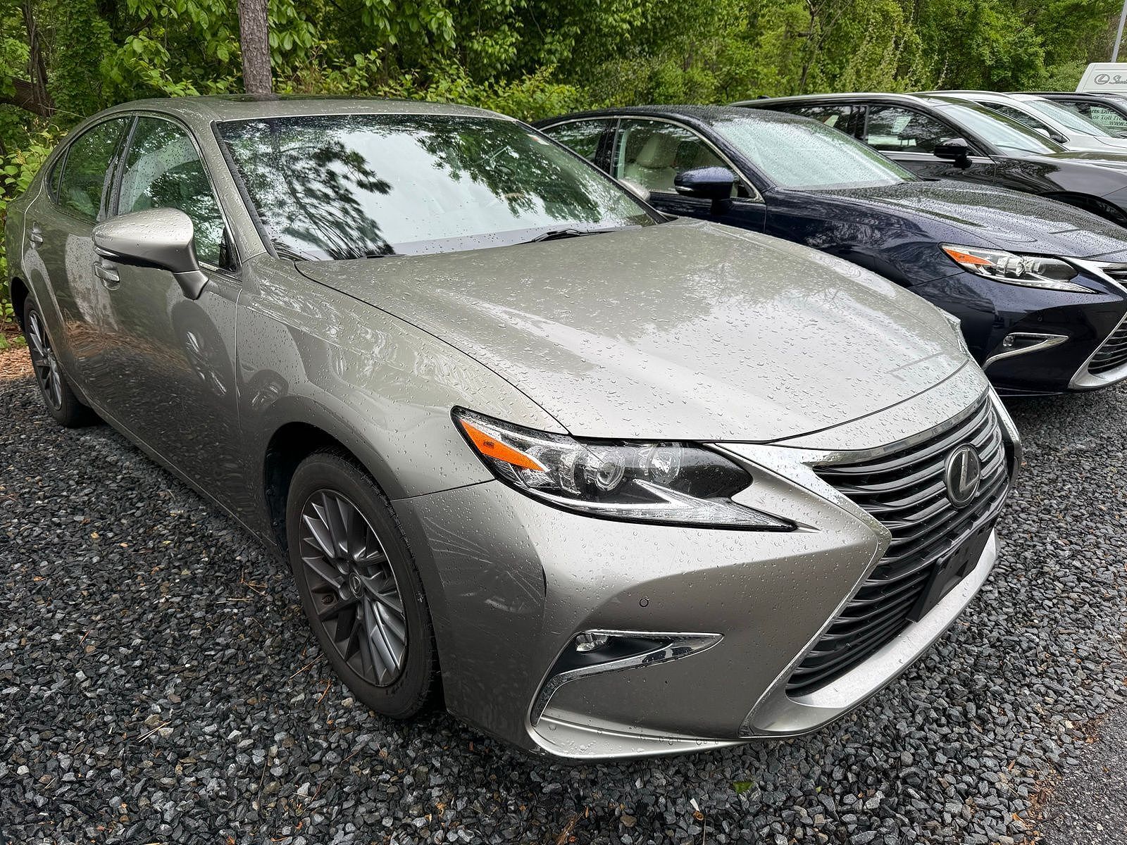 2018 LEXUS ES