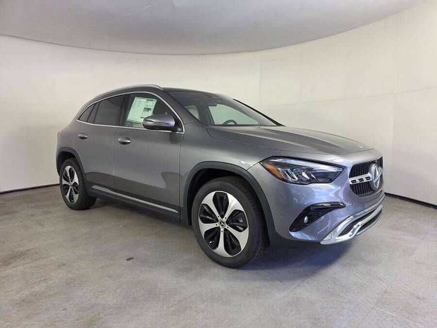 2026 MERCEDES-BENZ GLA-Class
