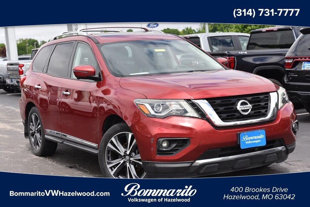 2017 NISSAN Pathfinder