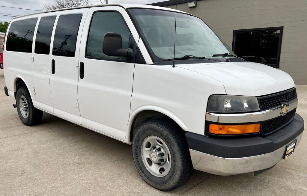 2016 CHEVROLET Express
