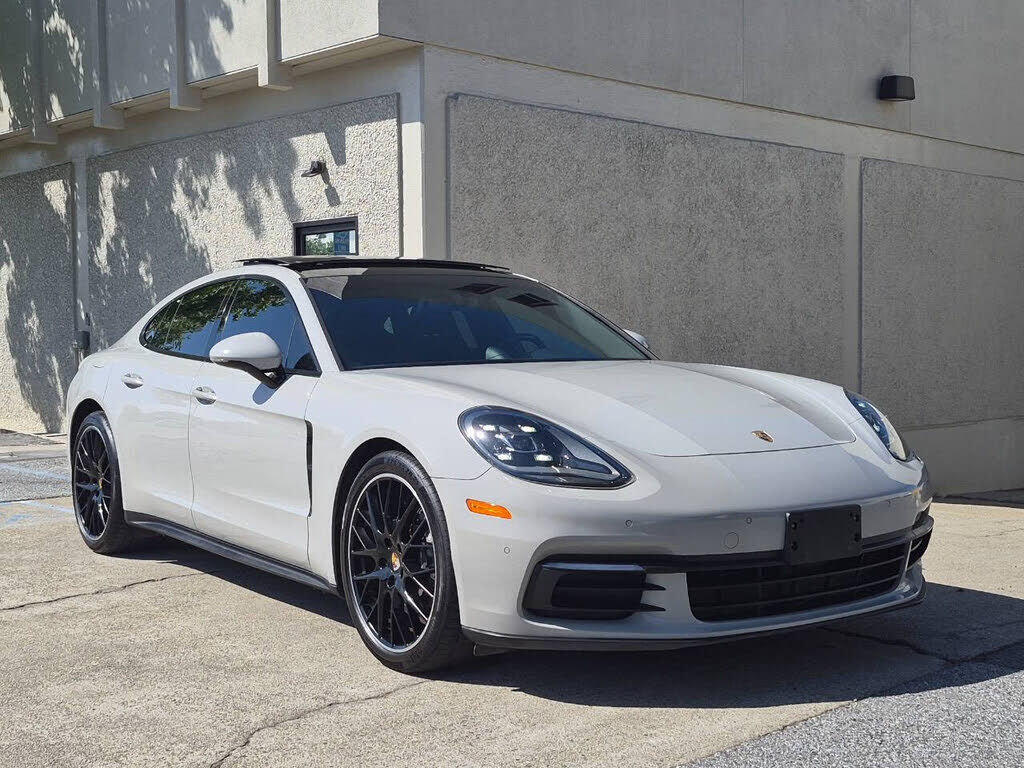 2020 PORSCHE Panamera