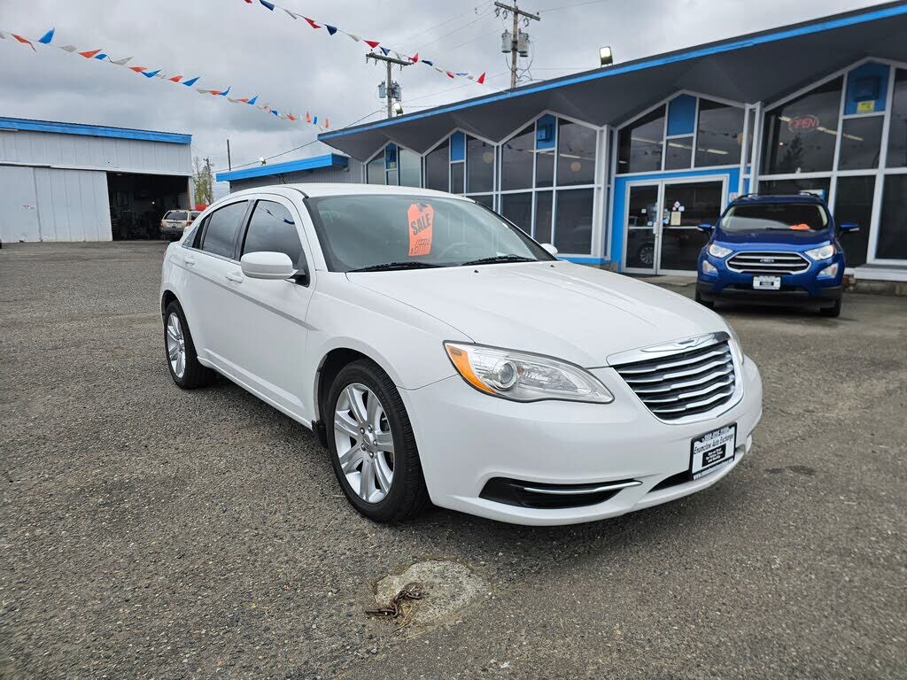 2013 CHRYSLER 200