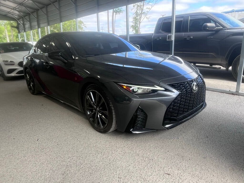 2023 LEXUS IS
