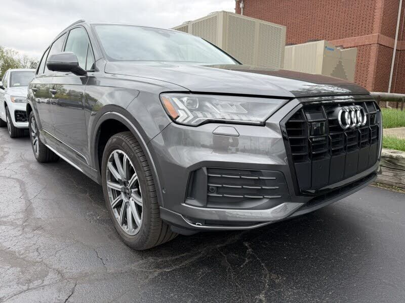 2023 AUDI Q7